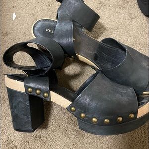 Kelsi Dagger platforms size 11